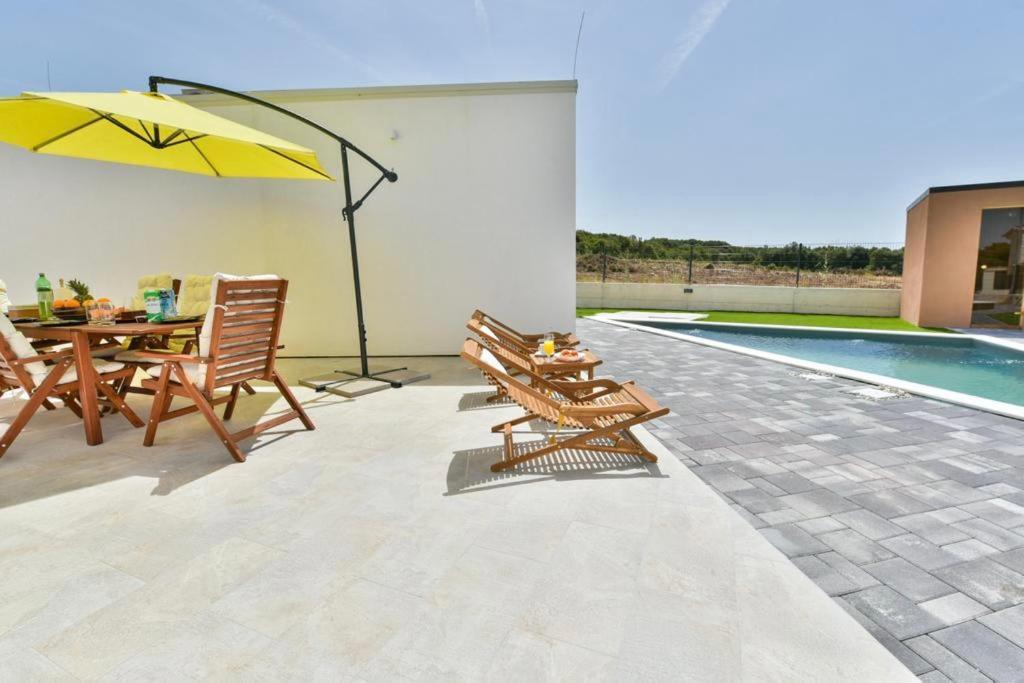 Villa Silente Sukošan Exteriör bild