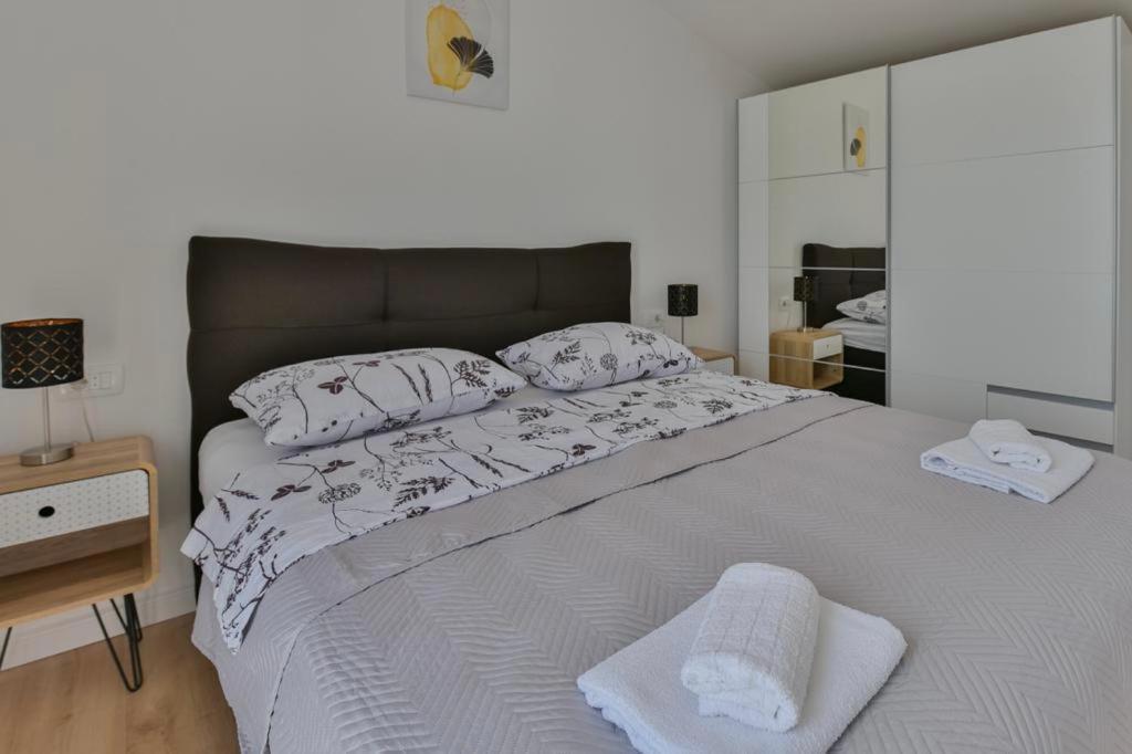 Villa Silente Sukošan Exteriör bild